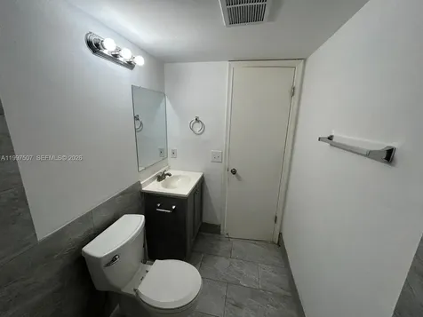 89 Berkshire D West Palm Beach FL 33417