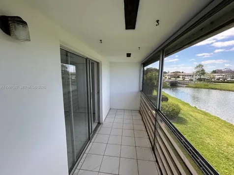89 Berkshire D West Palm Beach FL 33417