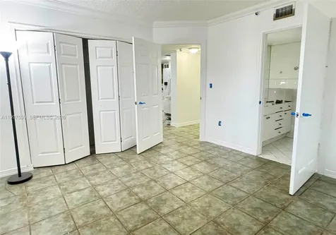 511 NW 82nd Avenue Miami FL 33126