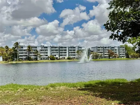 9375 Fontainebleau Boulevard Miami FL 33172