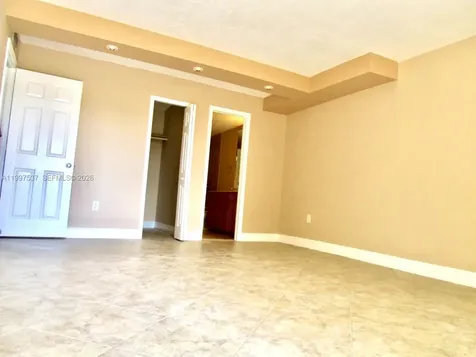 9375 Fontainebleau Boulevard Miami FL 33172
