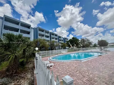 9375 Fontainebleau Boulevard Miami FL 33172