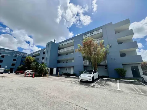 9375 Fontainebleau Boulevard Miami FL 33172