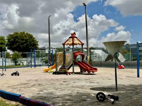 9375 Fontainebleau Boulevard Miami FL 33172