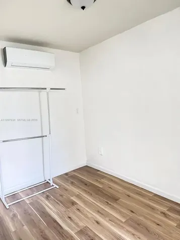 655 Meridian Avenue Miami Beach FL 33139