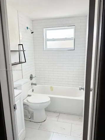 655 Meridian Avenue Miami Beach FL 33139