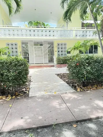 655 Meridian Avenue Miami Beach FL 33139