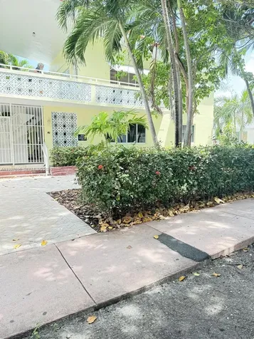 655 Meridian Avenue Miami Beach FL 33139