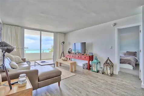 5555 Collins Avenue Miami Beach FL 33140
