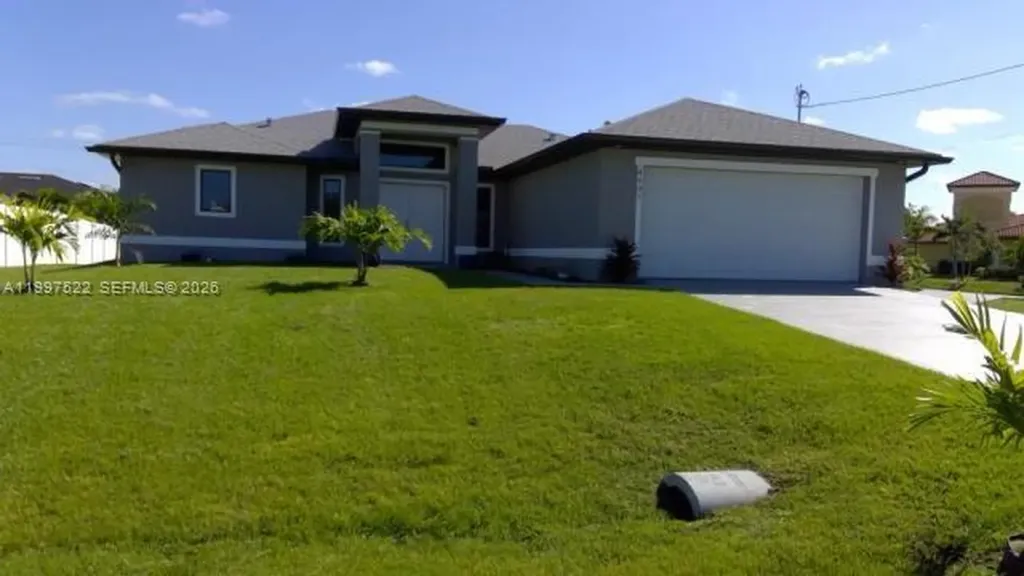 4407 SW 16th Place Cape Coral FL 33194