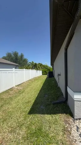 4407 SW 16th Place Cape Coral FL 33194