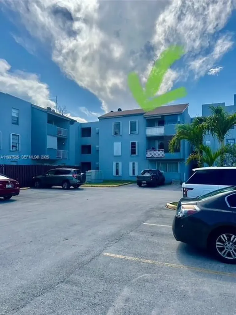 1725 W 60th Street Hialeah FL 33012