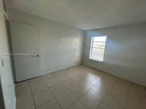 1725 W 60th Street Hialeah FL 33012