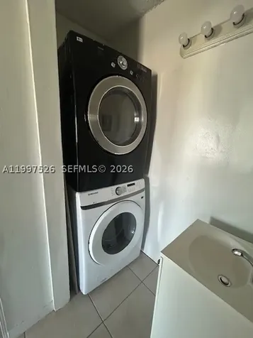1725 W 60th Street Hialeah FL 33012