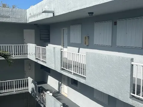 1725 W 60th Street Hialeah FL 33012