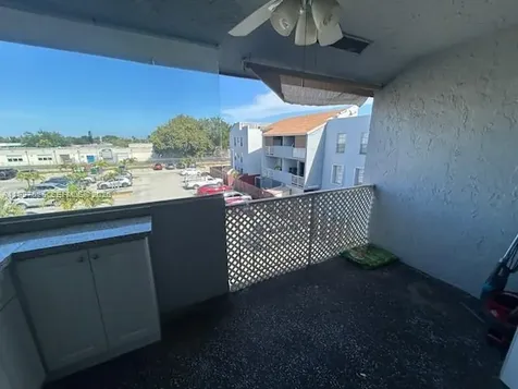 1725 W 60th Street Hialeah FL 33012