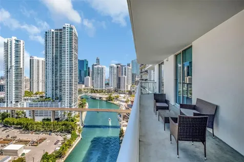 185 SW 7th Street Miami FL 33130