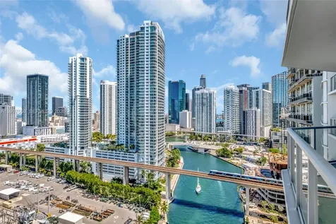 185 SW 7th Street Miami FL 33130