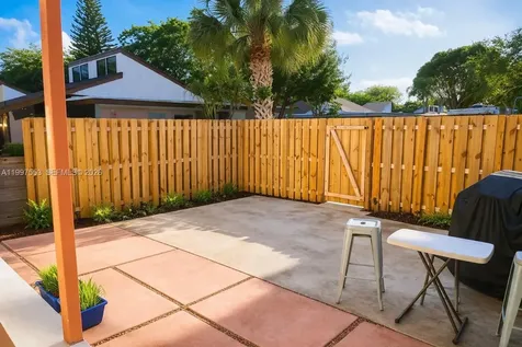 1717 NW 72nd Avenue Plantation FL 33313