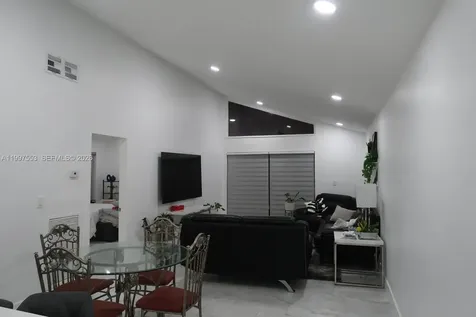 1717 NW 72nd Avenue Plantation FL 33313