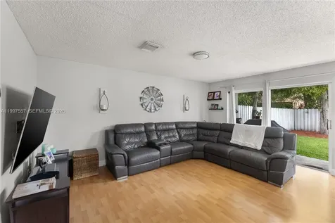 317 SW 191st Terrace Pembroke Pines FL 33029