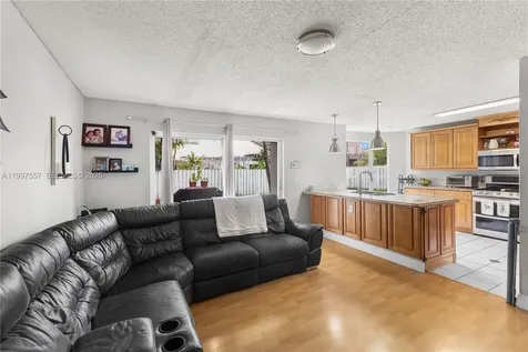 317 SW 191st Terrace Pembroke Pines FL 33029