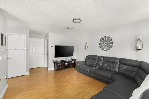 317 SW 191st Terrace Pembroke Pines FL 33029