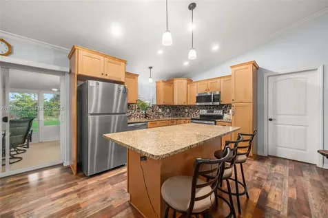 112 Bimini Street NE Lake Placid FL 33852