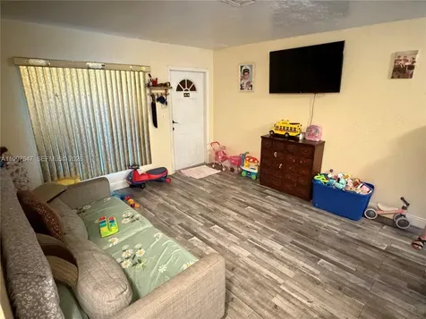 648 NW 2nd Terrace Deerfield Beach FL 33442