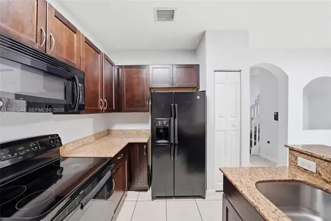 27534 SW 140 Avenue Homestead FL 33032