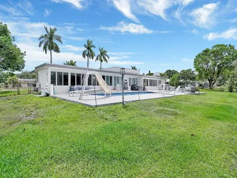 621 E Tropical Way Plantation FL 33317