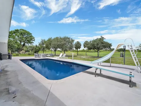 621 E Tropical Way Plantation FL 33317