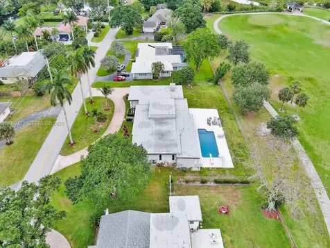 621 E Tropical Way Plantation FL 33317