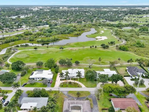 621 E Tropical Way Plantation FL 33317