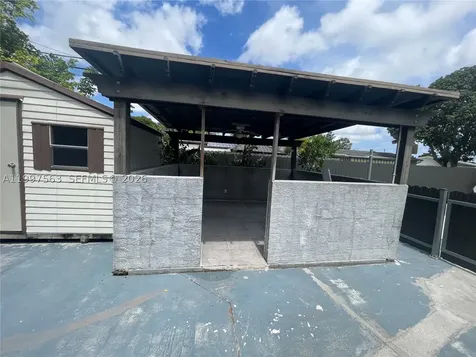 721 SW 69th Avenue Pembroke Pines FL 33023