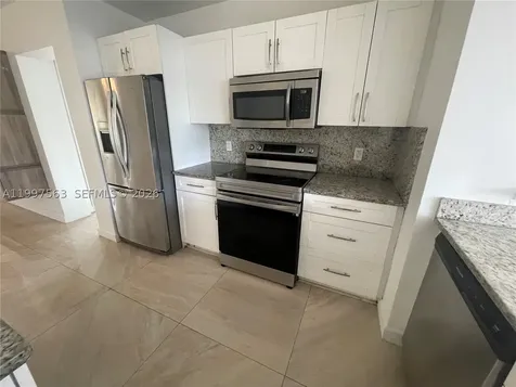 721 SW 69th Avenue Pembroke Pines FL 33023