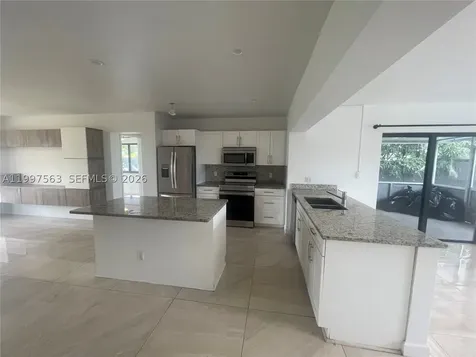 721 SW 69th Avenue Pembroke Pines FL 33023