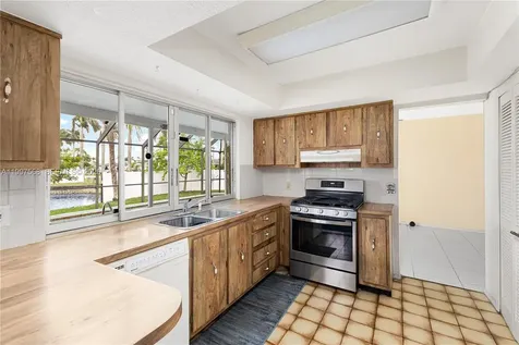 11500 NW 42nd Street Sunrise FL 33323