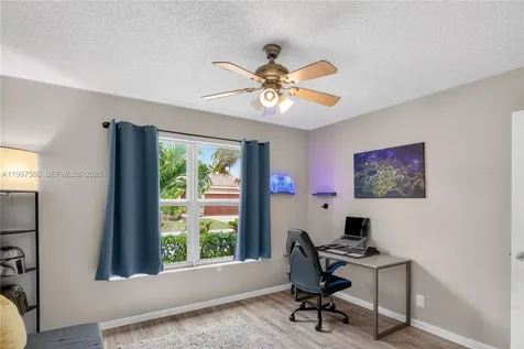 290 NW 116th Terrace Coral Springs FL 33071