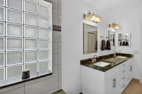 290 NW 116th Terrace Coral Springs FL 33071