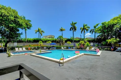 8353 Lake Drive Doral FL 33166