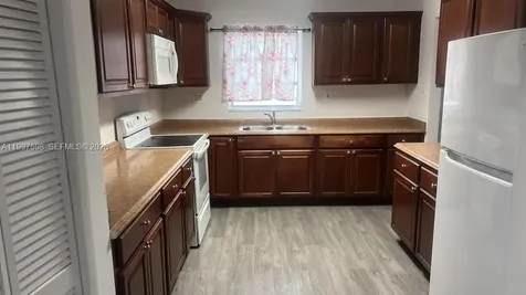3347 SW 23rd Street Miami FL 33145
