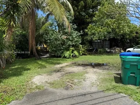 2953 SW 17 Street Miami FL 33145