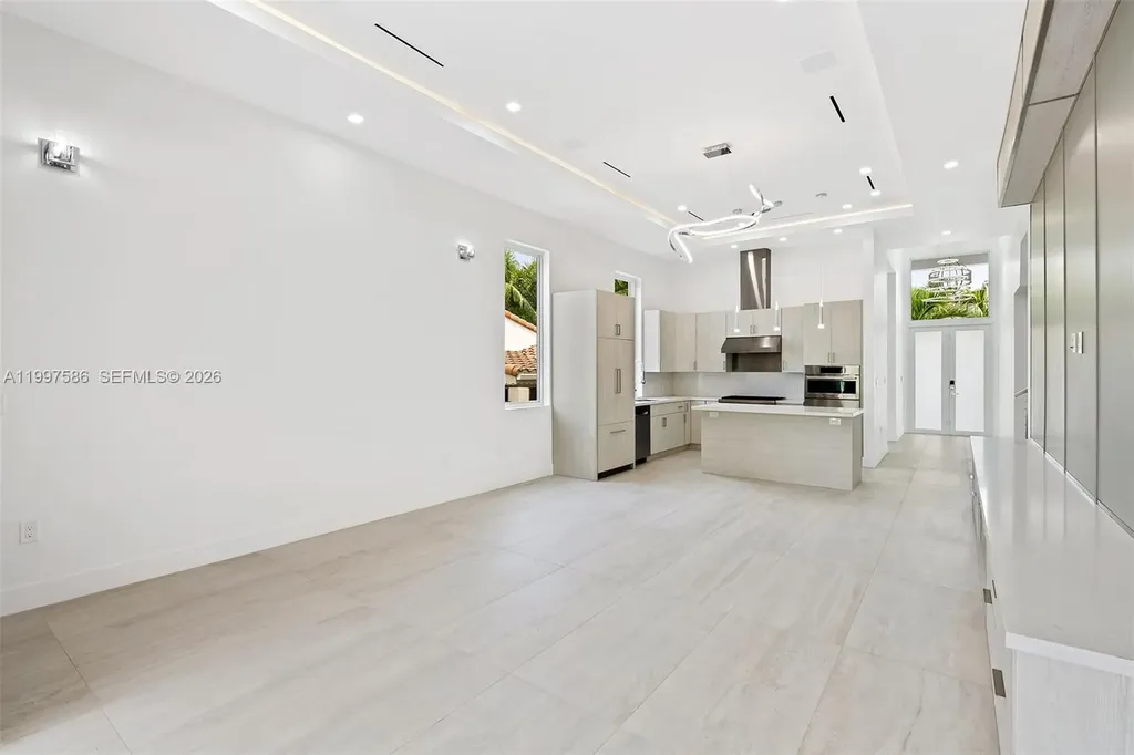 1615 NE 3rd Court Fort Lauderdale FL 33301