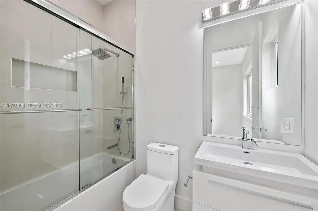 1615 NE 3rd Court Fort Lauderdale FL 33301