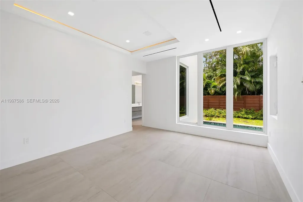 1615 NE 3rd Court Fort Lauderdale FL 33301