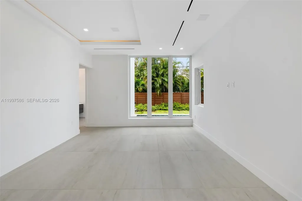 1615 NE 3rd Court Fort Lauderdale FL 33301