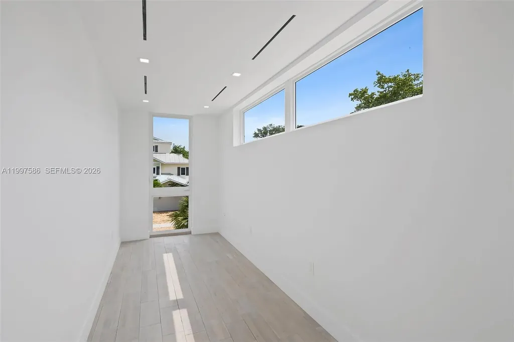 1615 NE 3rd Court Fort Lauderdale FL 33301