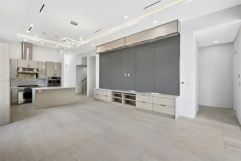 1615 NE 3rd Court Fort Lauderdale FL 33301