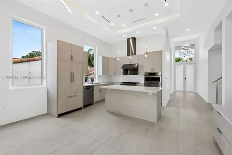 1615 NE 3rd Court Fort Lauderdale FL 33301